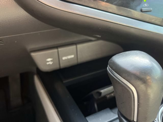 Used 2018 Toyota Camry XSE FWD image 36