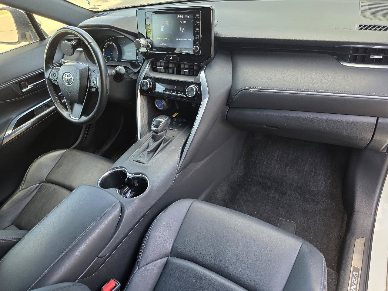Used 2022 Toyota Venza XLE AWD/4WD image 13