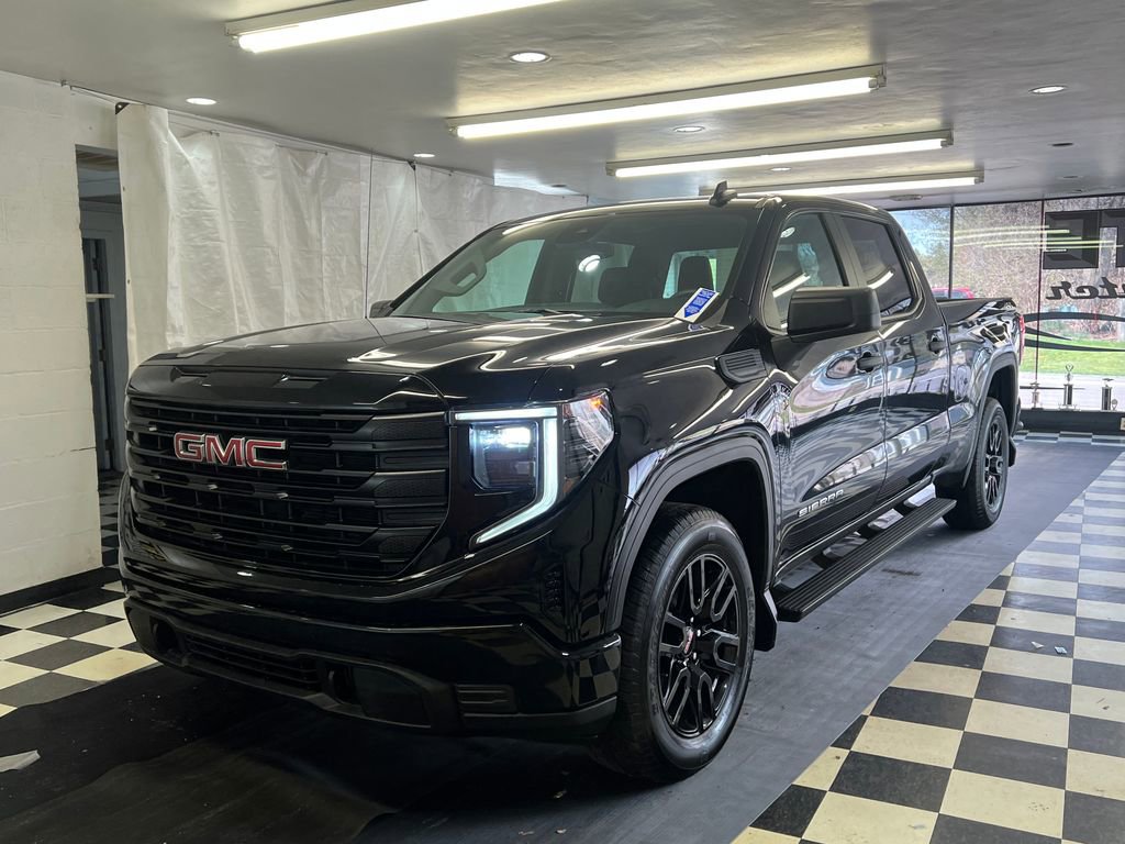 Used 2024 GMC Sierra 1500 Pro w/ Graphite Edition AWD/4WD image 3