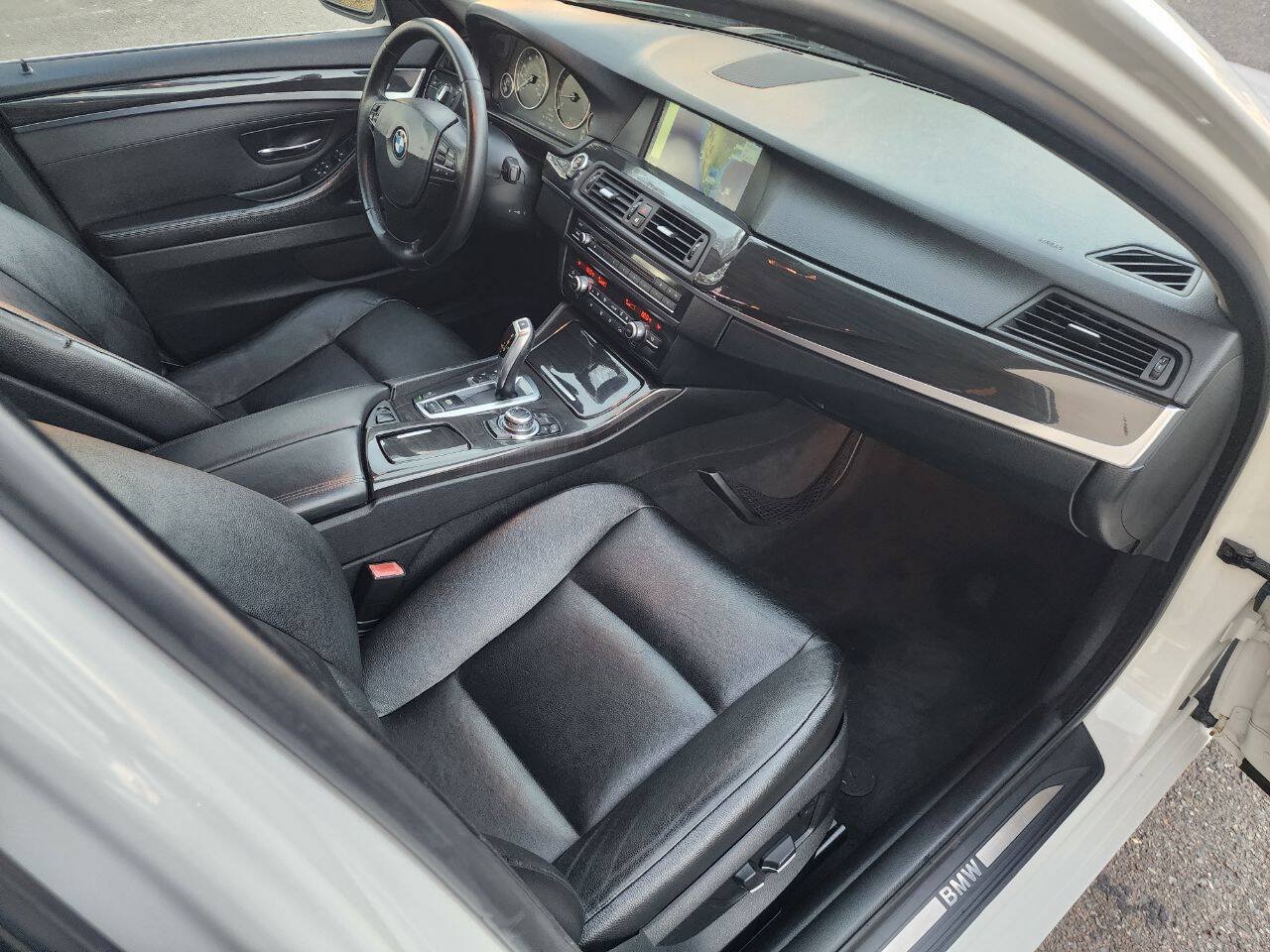 Used 2012 BMW 528i Sedan RWD image 18