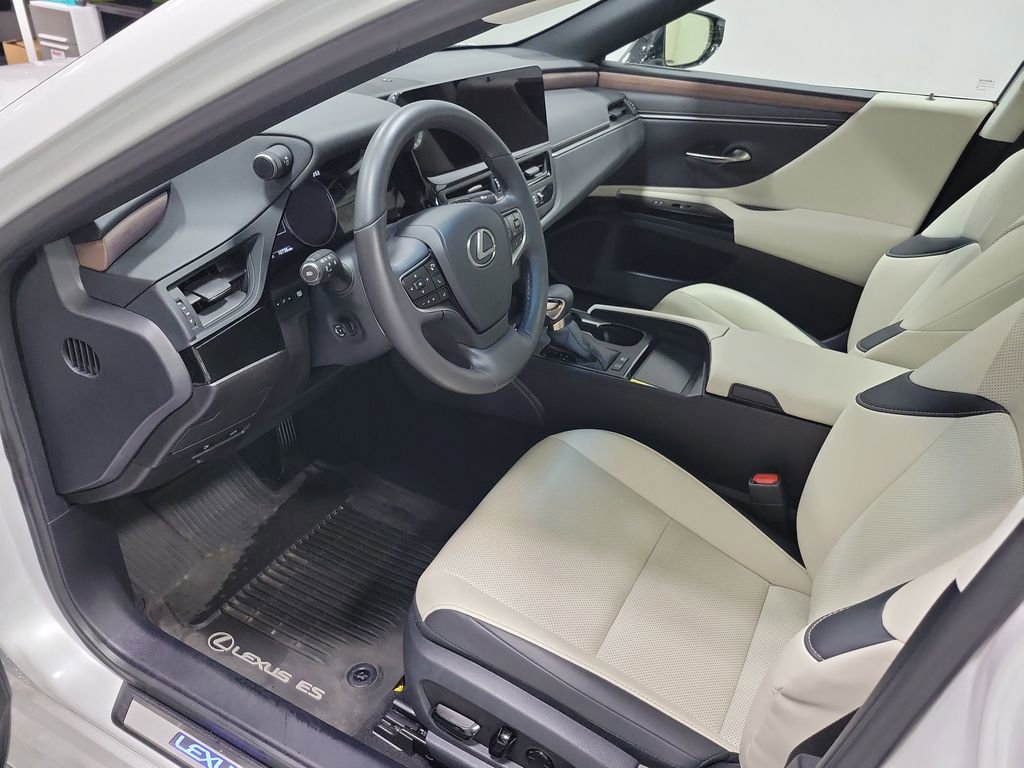 Used 2024 Lexus ES 300h w/ Premium Package FWD image 30