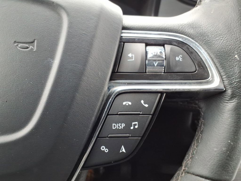 Certified 2023 Lincoln Nautilus AWD w/ Premium Package image 23