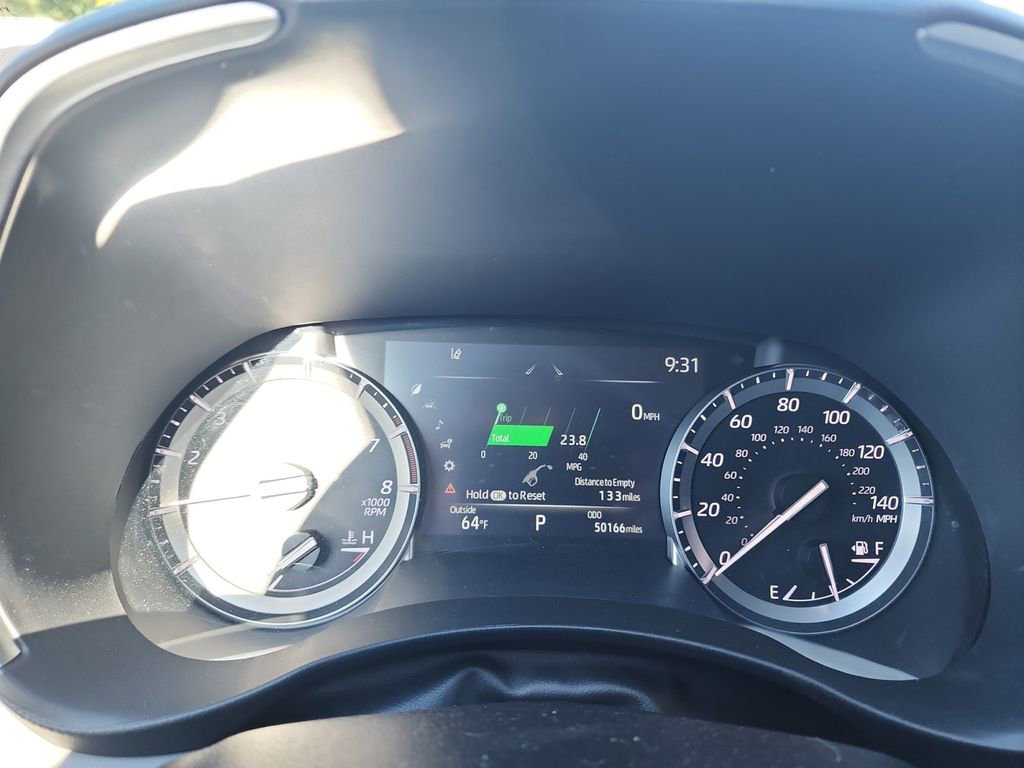 Used 2022 Toyota Highlander XLE image 18