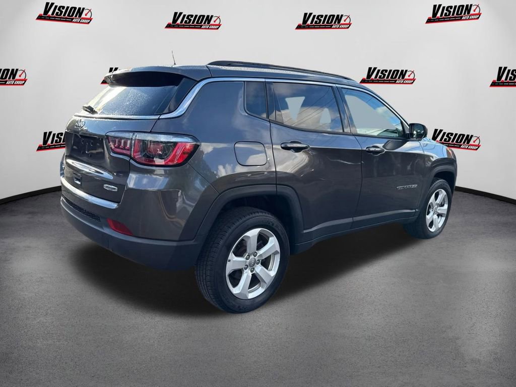 Used 2018 Jeep Compass Latitude w/ Cold Weather Group image 5