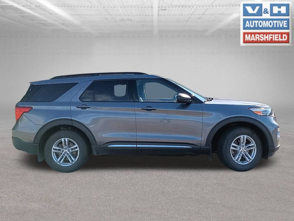 Used 2022 Ford Explorer XLT w/ Equipment Group 202A AWD/4WD image 24