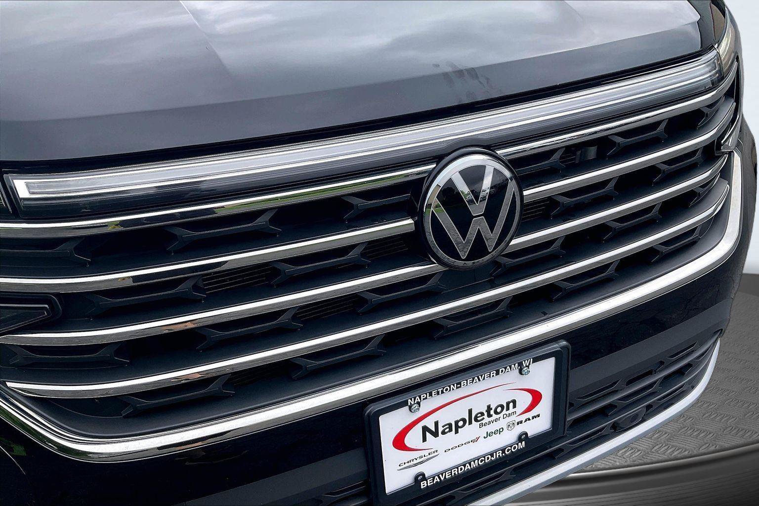 Used 2025 Volkswagen Atlas SE AWD/4WD image 27