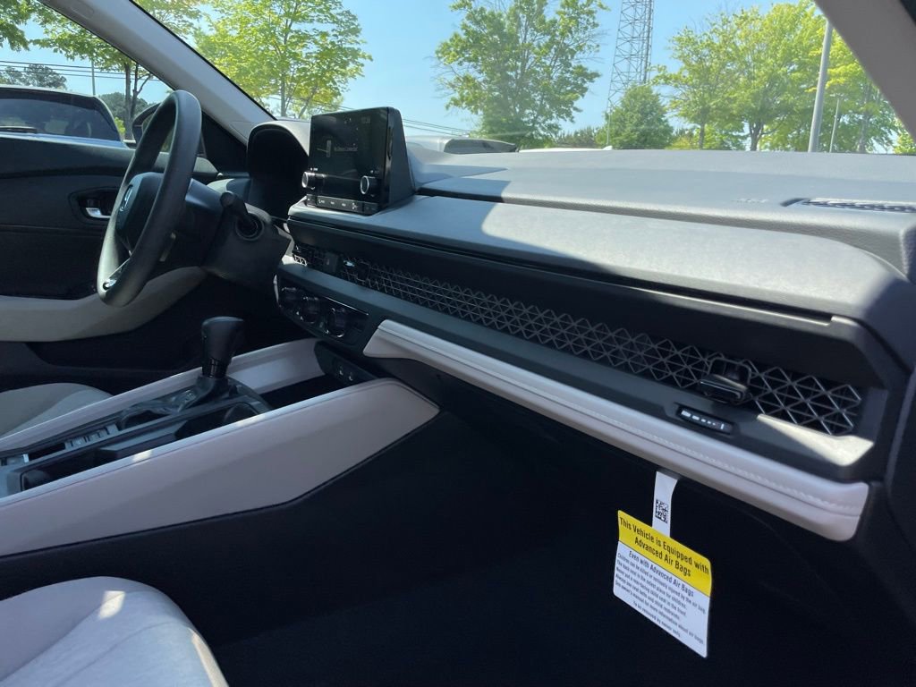 Certified 2025 Honda Accord LX image 33