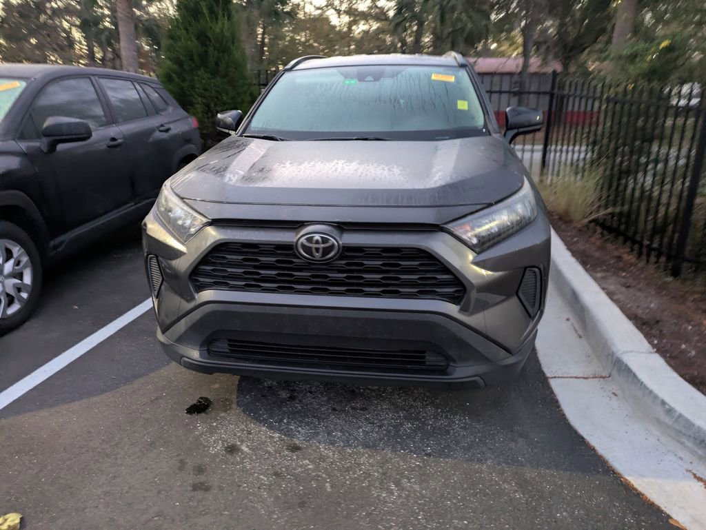 Used 2019 Toyota RAV4 LE image 2