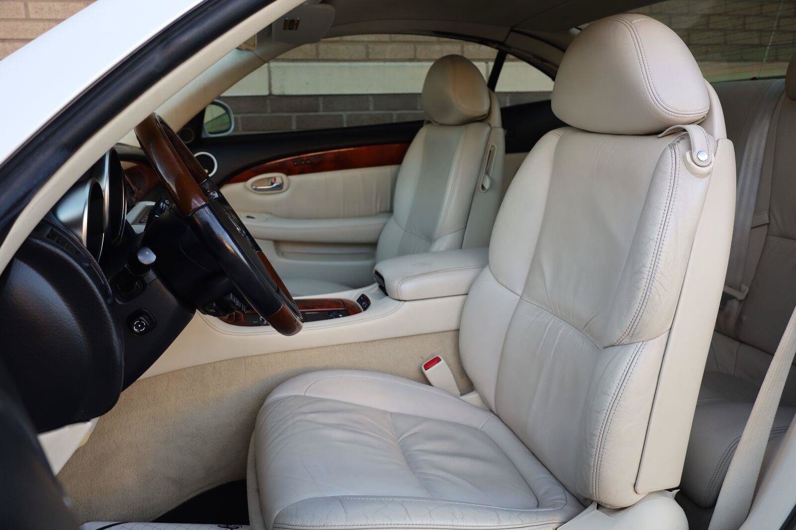 Used 2007 Lexus SC 430 Convertible w/ Preferred Accessory Pkg RWD image 17