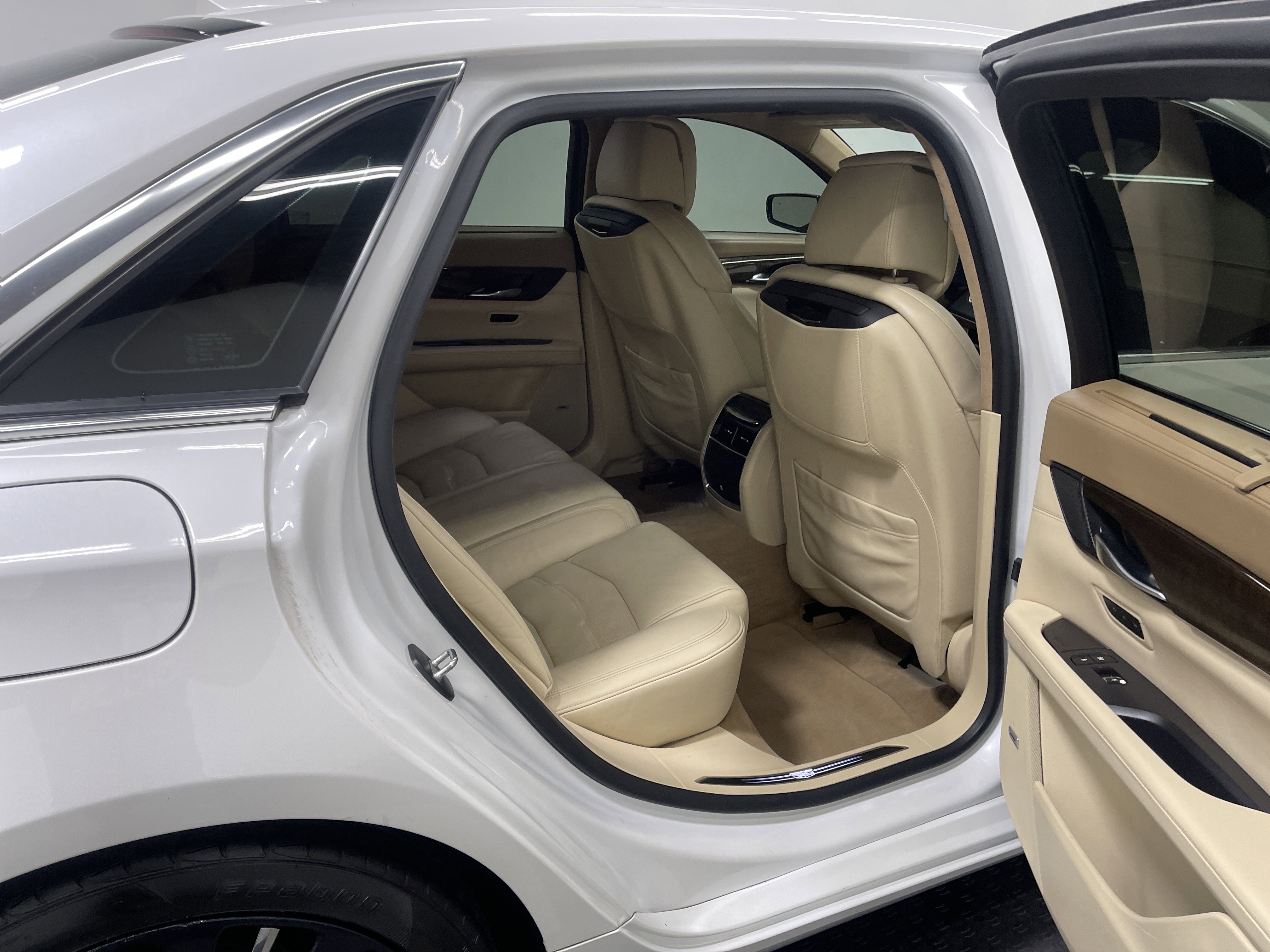 Used 2018 Cadillac CT6 Platinum image 19