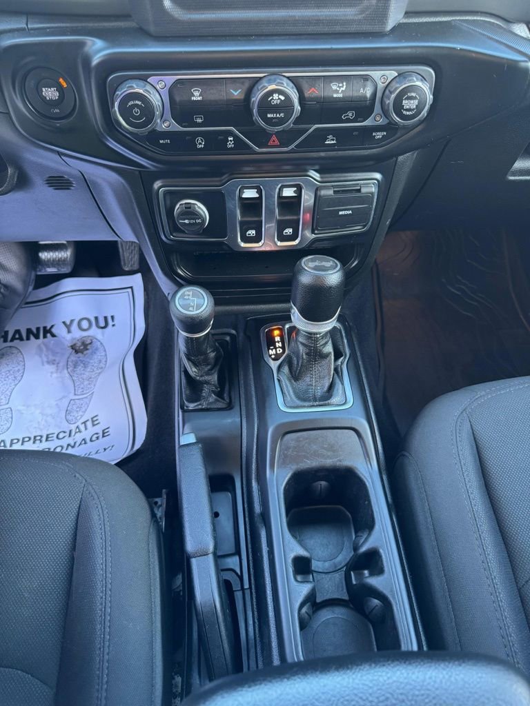 Used 2022 Jeep Wrangler Willys AWD/4WD image 25