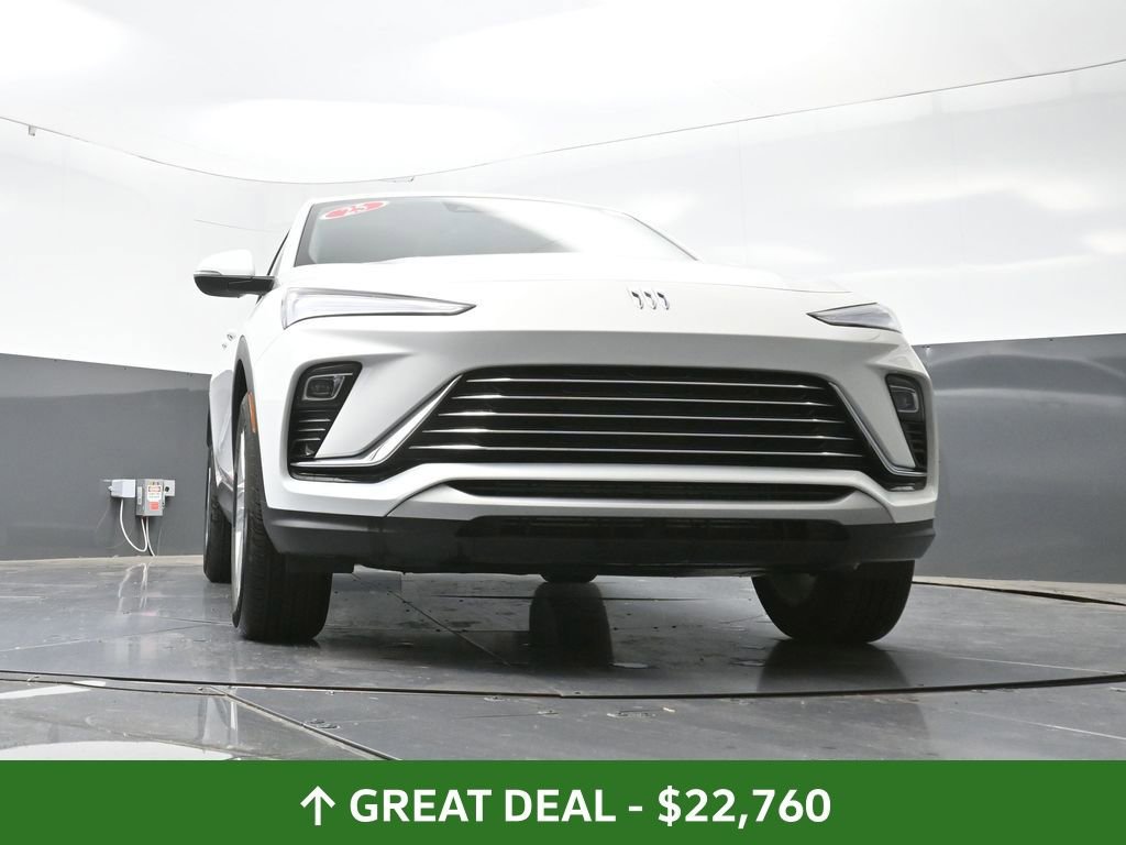 Used 2025 Buick Envista Preferred image 52