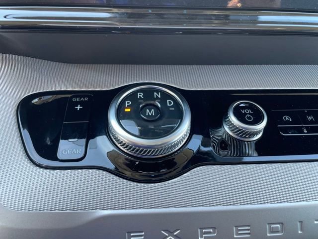 New 2026 Ford Expedition Active image 14