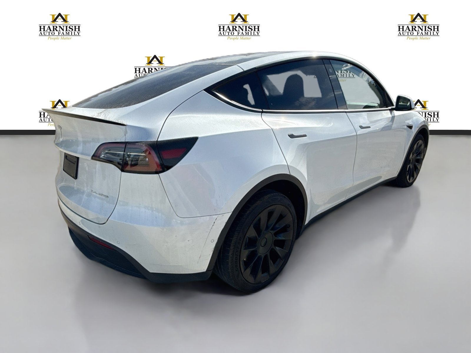 Used 2022 Tesla Model Y Long Range AWD/4WD image 5