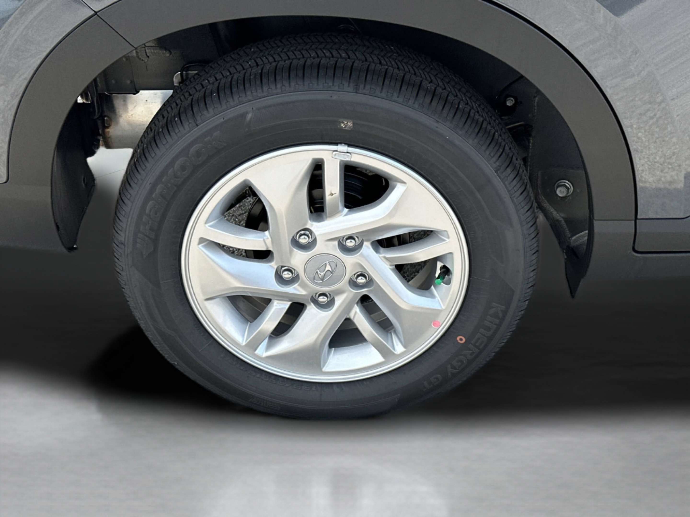 New 2026 Hyundai Venue SE FWD image 30