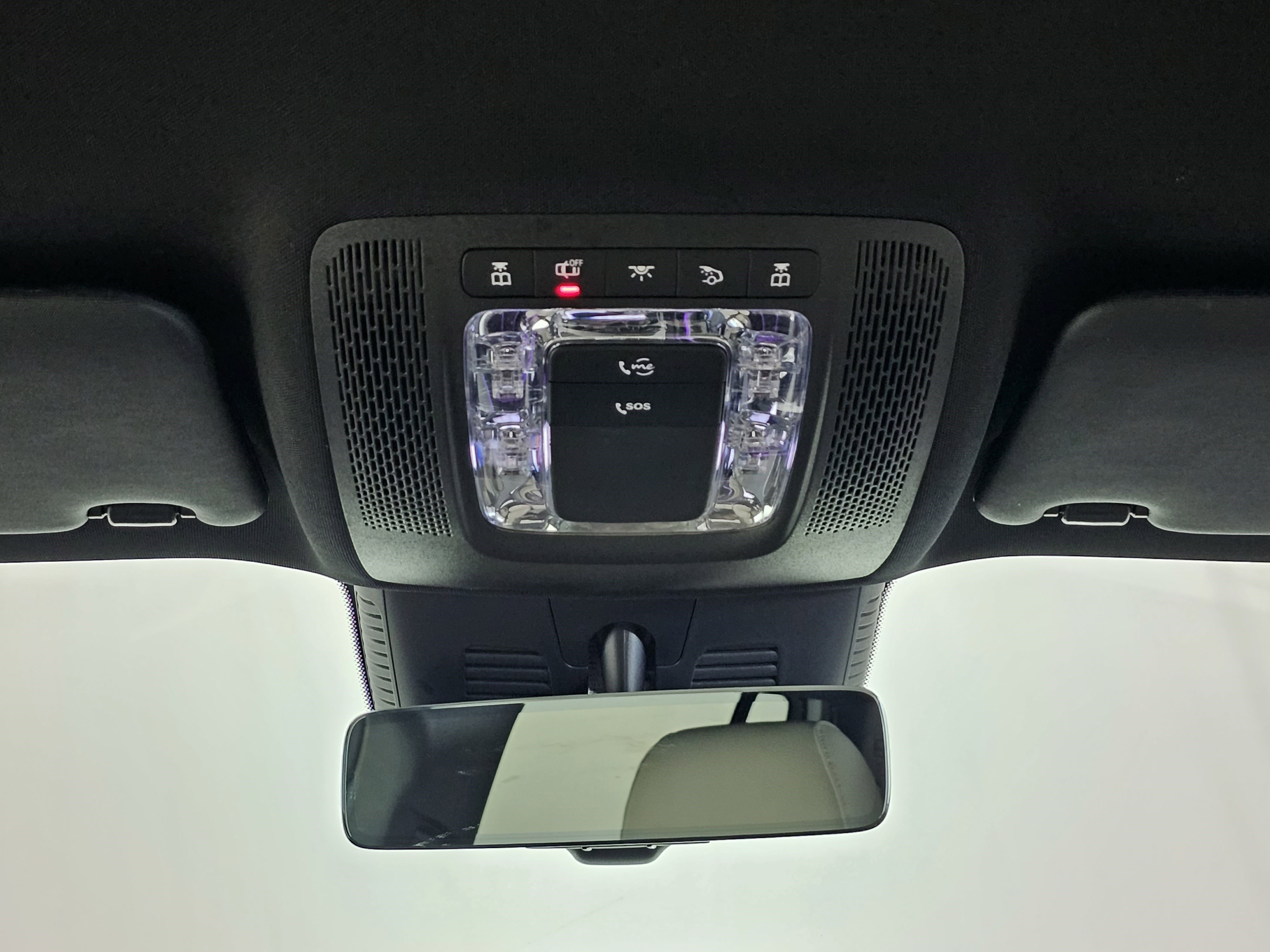 Used 2025 Mercedes-Benz GLB 250 image 27