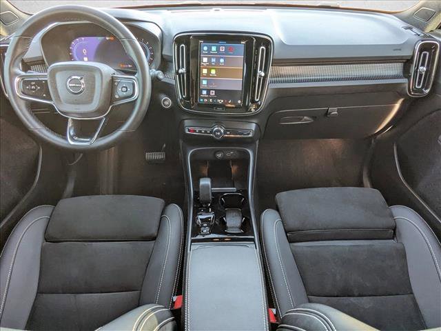 Used 2023 Volvo XC40 B5 Plus w/ Protection Package Premier image 18