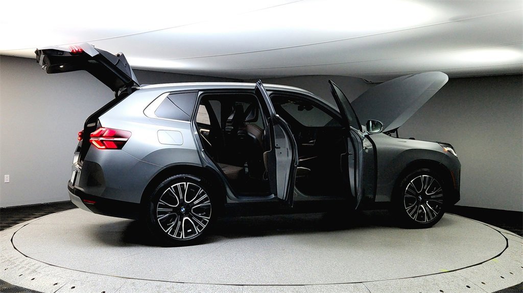 Used 2025 BMW X3 xDrive30i w/ Premium Package image 12