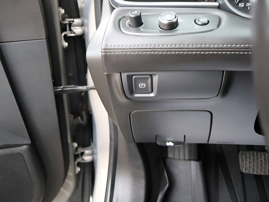 Used 2018 Buick LaCrosse Essence FWD image 33