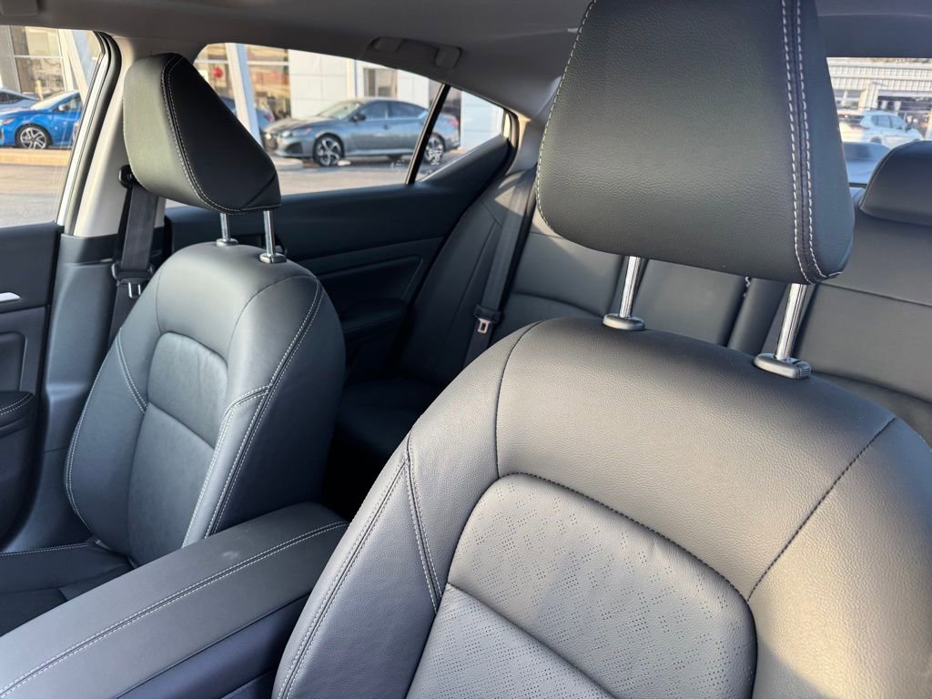 New 2025 Nissan Altima 2.5 SL image 13