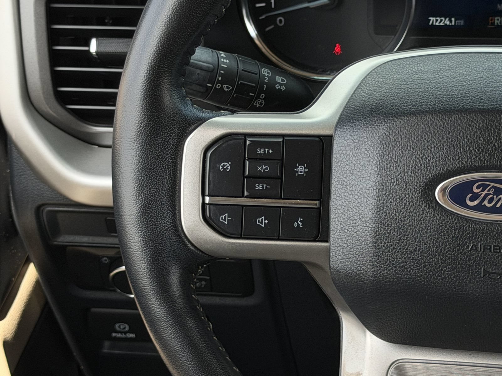 Used 2022 Ford Expedition XLT RWD image 15