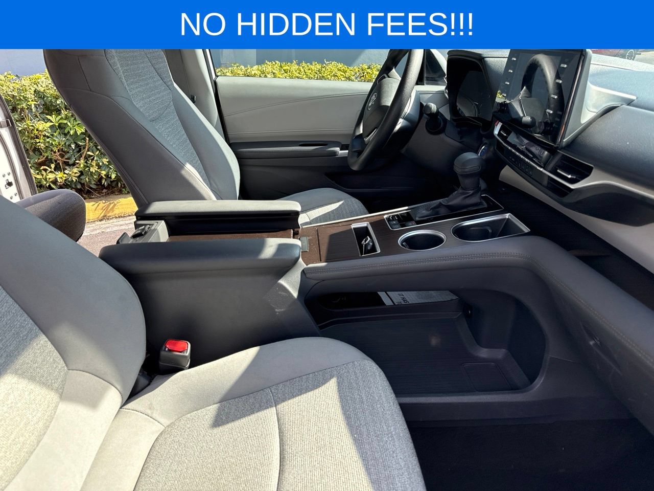 Used 2021 Toyota Sienna LE FWD image 24