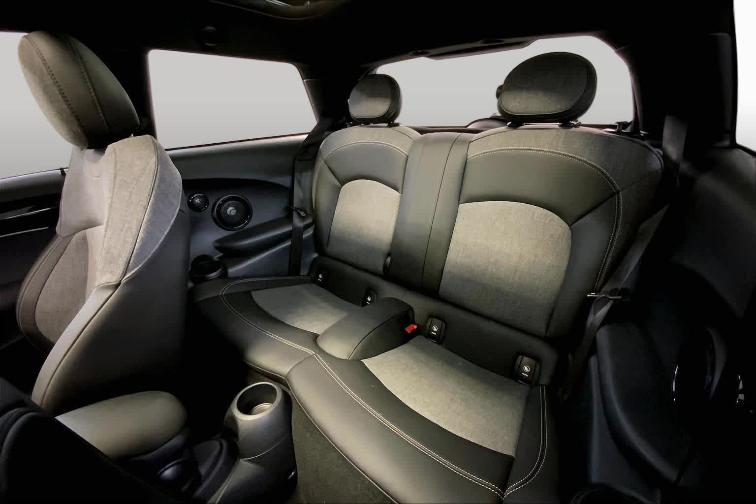 Used 2024 MINI Cooper SE w/ Signature Upholstery Package FWD image 20