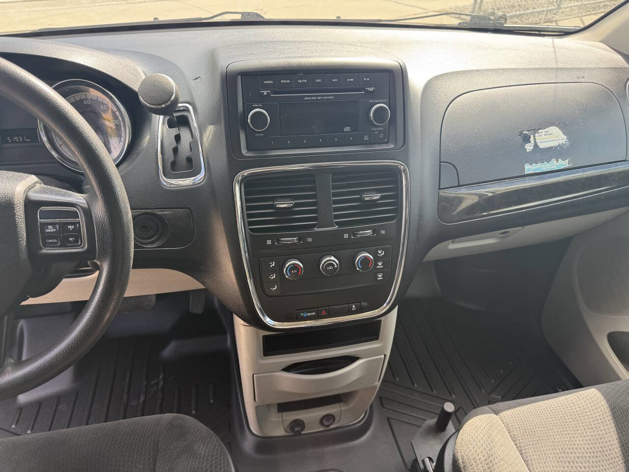 Used 2013 RAM C/V Tradesman image 13