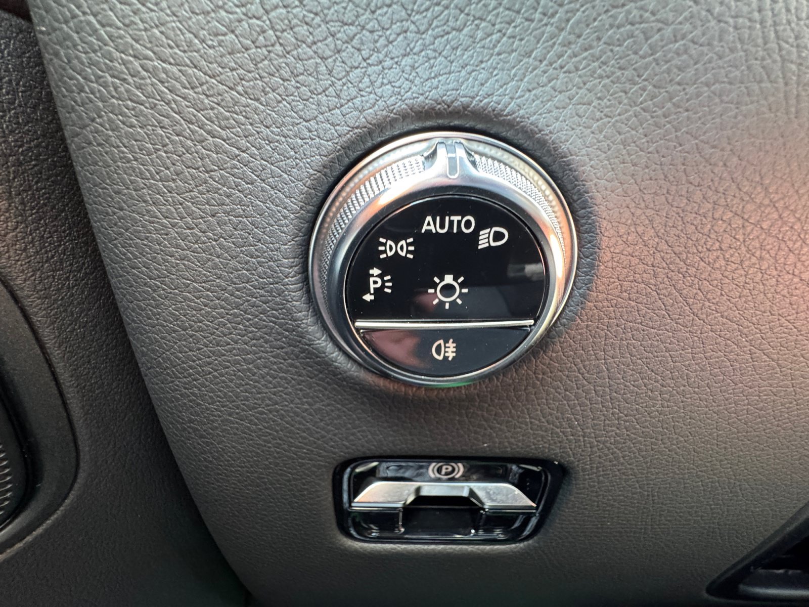 Certified 2026 Mercedes-Benz GLC 300 4MATIC image 31