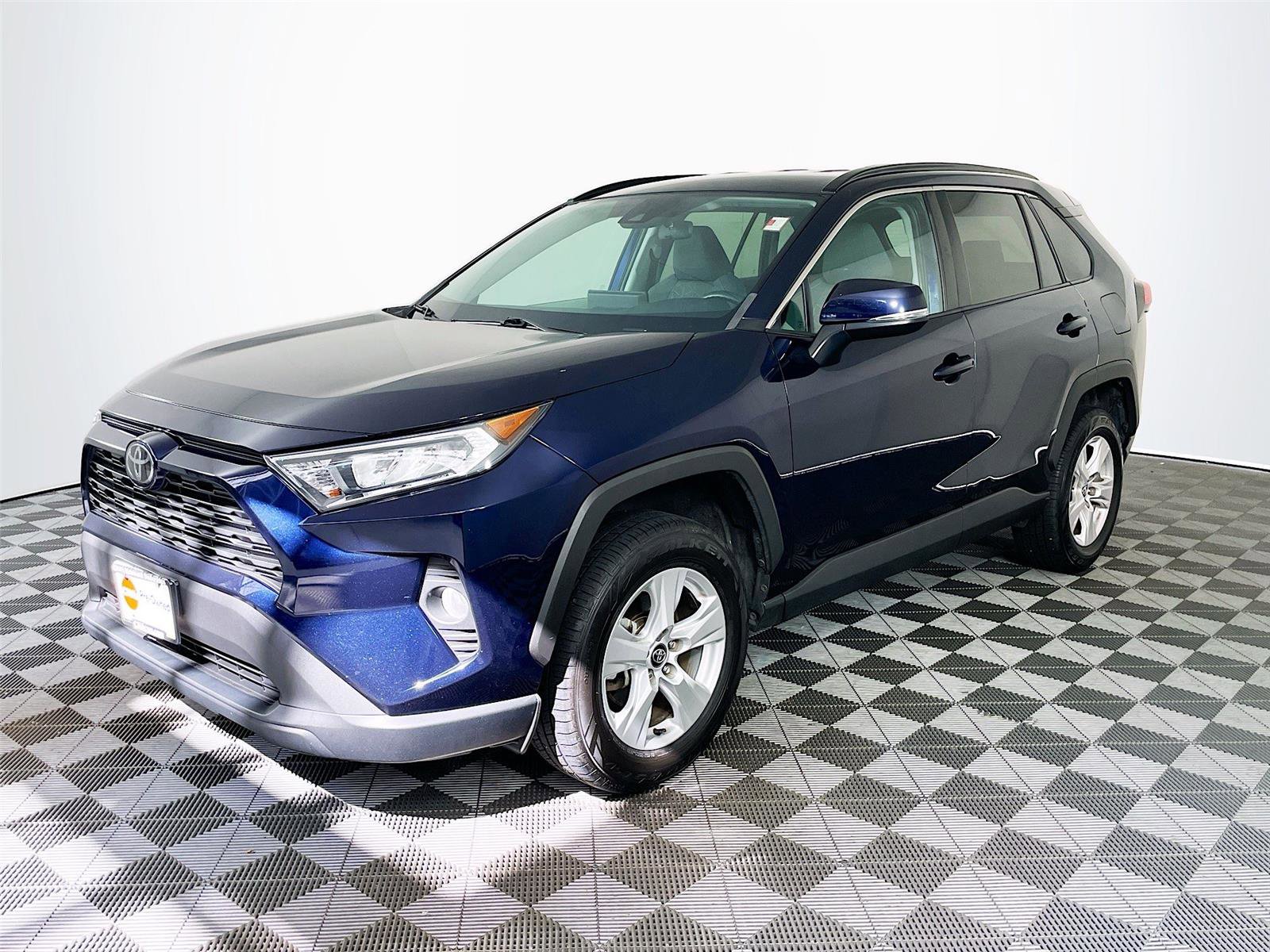 Used 2020 Toyota RAV4 XLE w/ All Weather Liner Package image 3