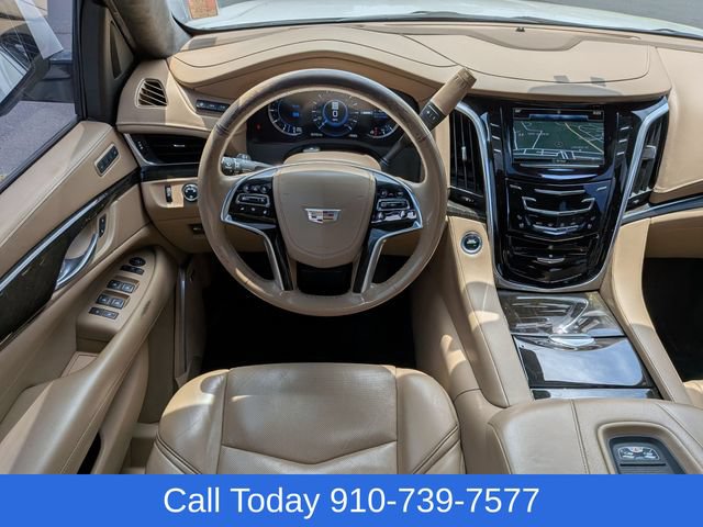 Used 2020 Cadillac Escalade ESV Platinum AWD/4WD image 36