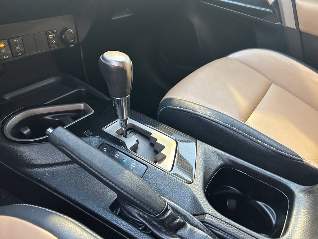 Used 2017 Toyota RAV4 Limited w/ Advanced Technology Package FWD image 34