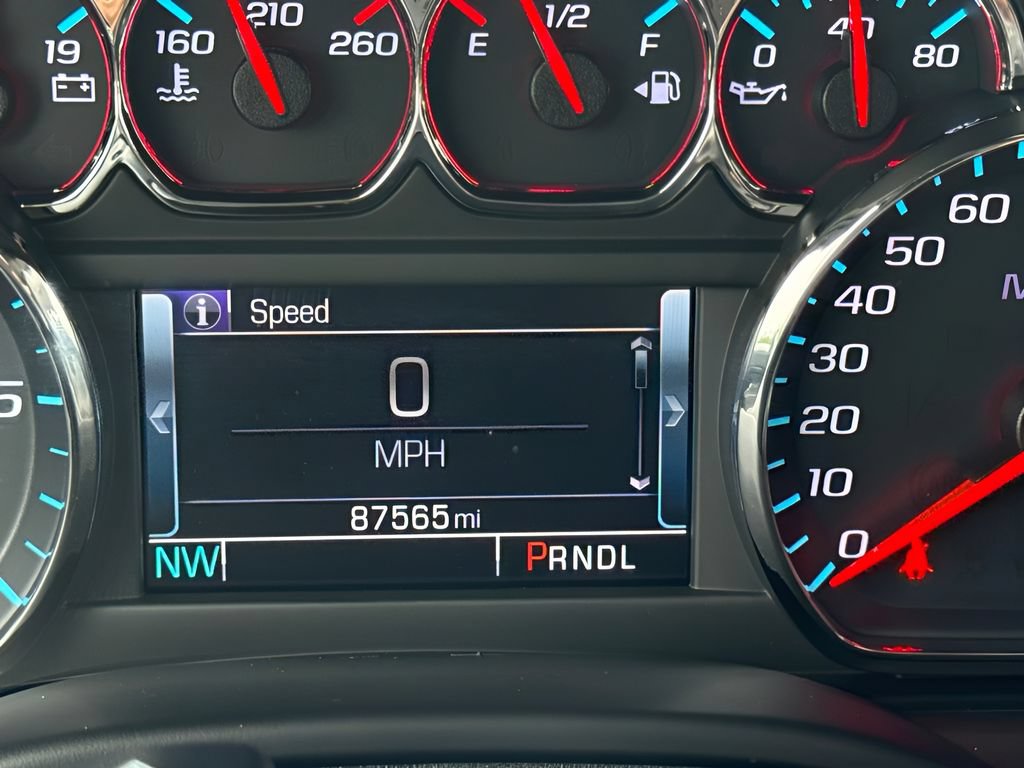 Used 2020 Chevrolet Suburban Premier AWD/4WD image 29