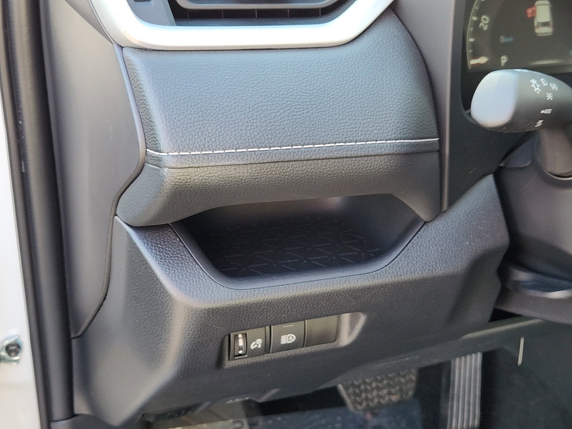 Certified 2025 Toyota RAV4 XLE image 13