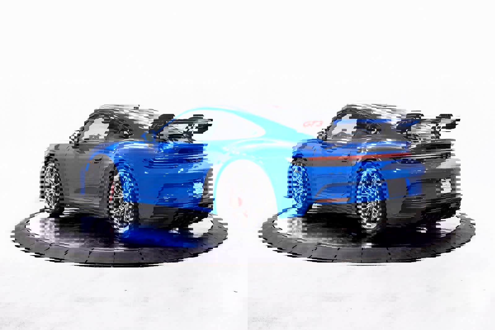 Certified 2022 Porsche 911 GT3 image 3