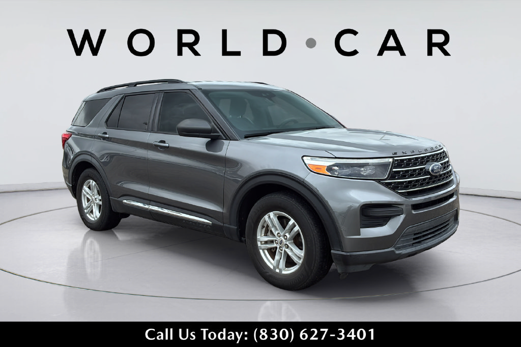 Used 2021 Ford Explorer XLT RWD image 2