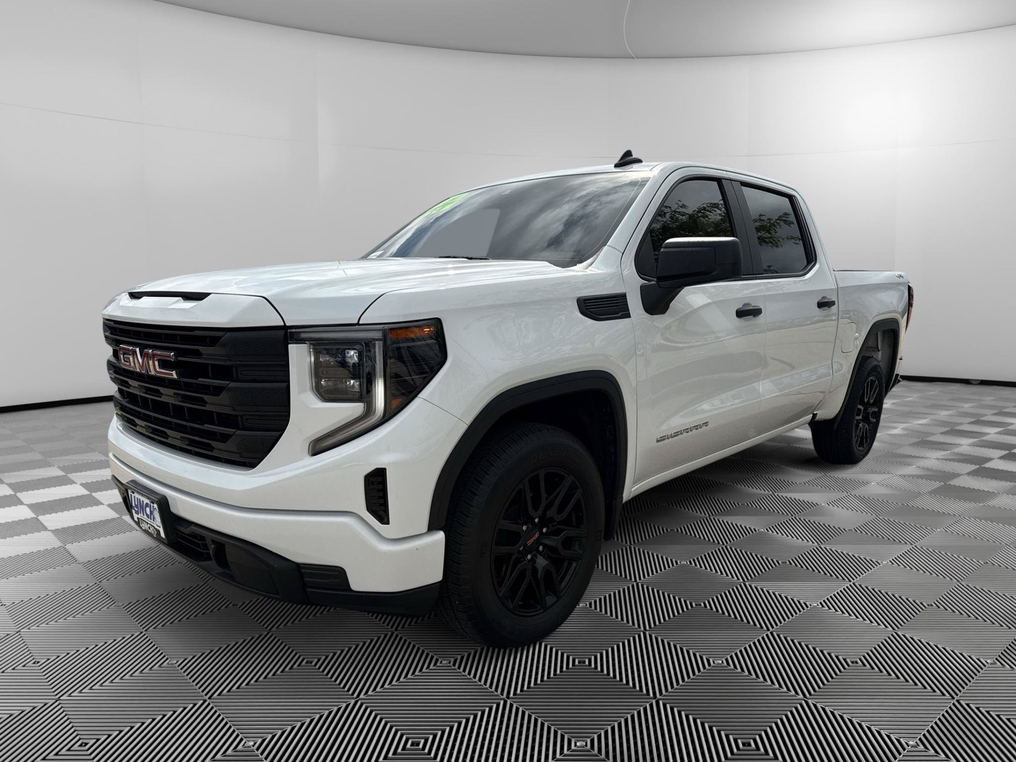 Used 2024 GMC Sierra 1500 Pro w/ Graphite Edition