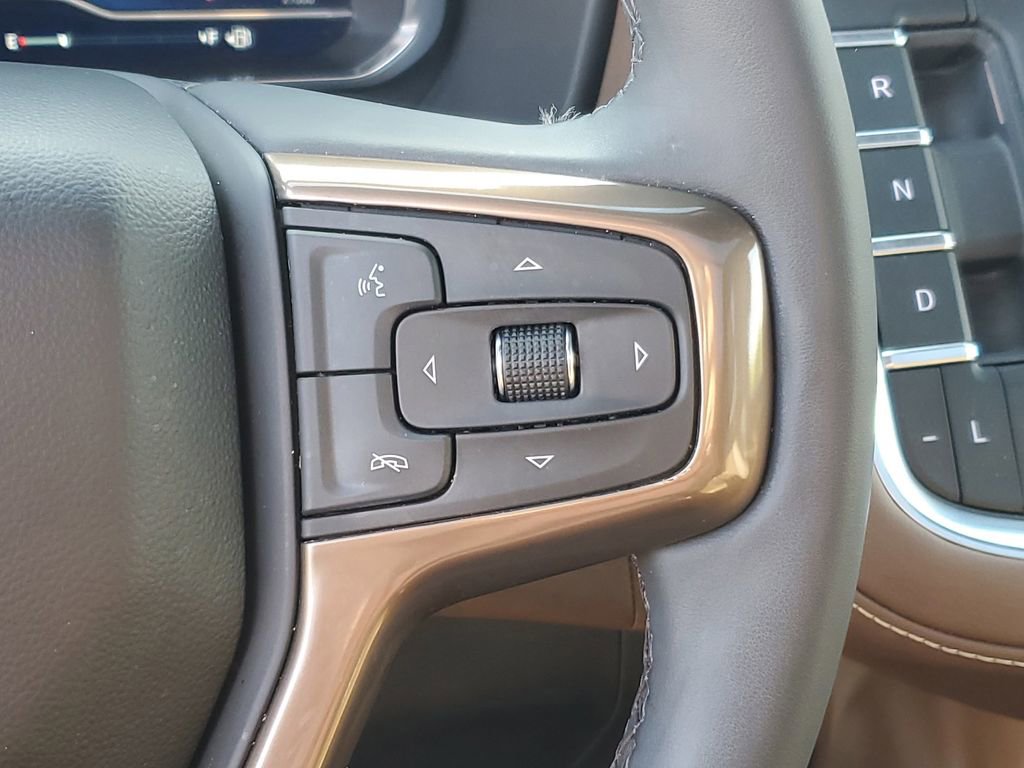 Used 2023 Chevrolet Tahoe High Country AWD/4WD image 16