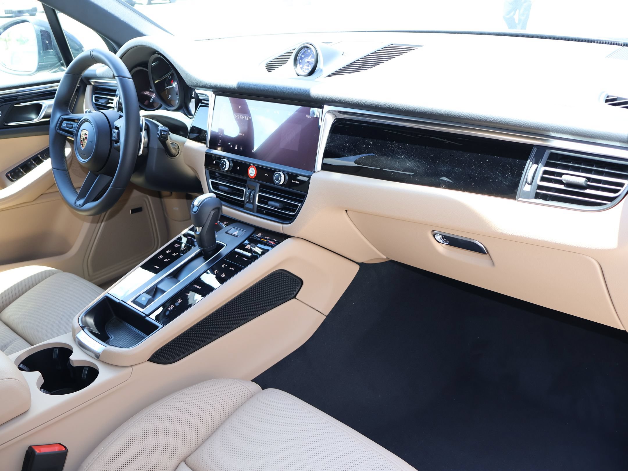 New 2026 Porsche Macan AWD/4WD image 26