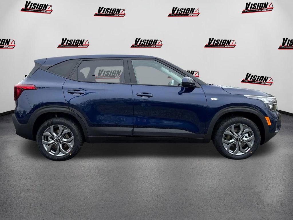 New 2026 Kia Seltos LX AWD/4WD image 4