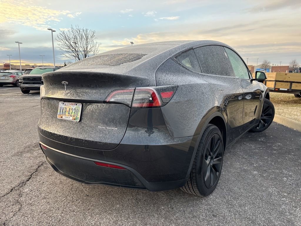 Used 2024 Tesla Model Y Long Range image 11