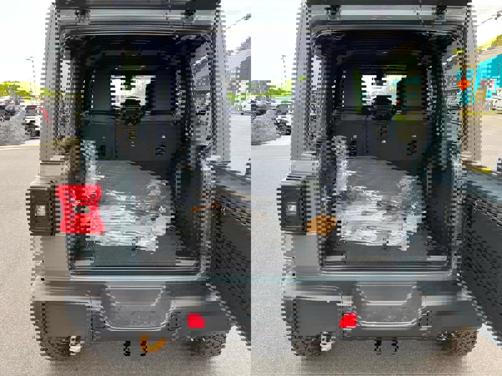 New 2025 Jeep Wrangler Unlimited Rubicon 392 image 11