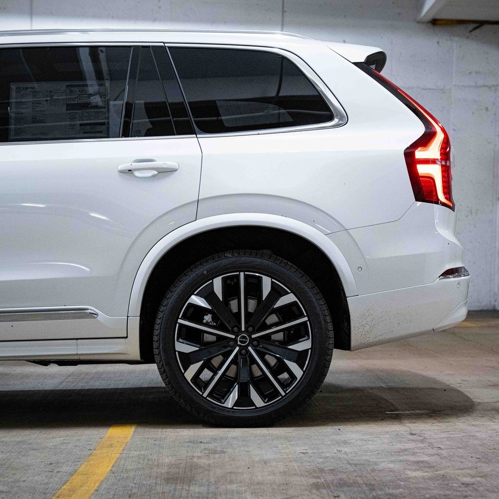 New 2026 Volvo XC90 T8 Plus image 4