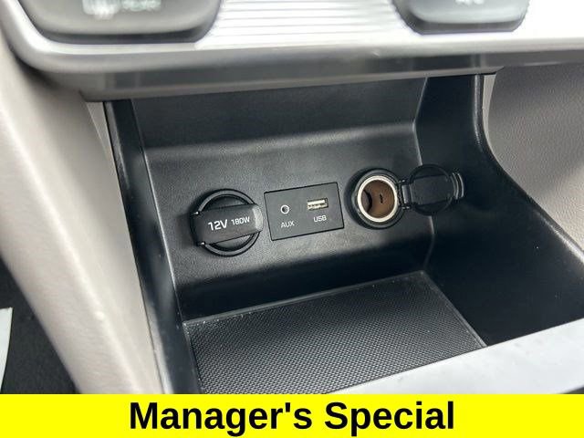 Used 2019 Hyundai Elantra SE image 25