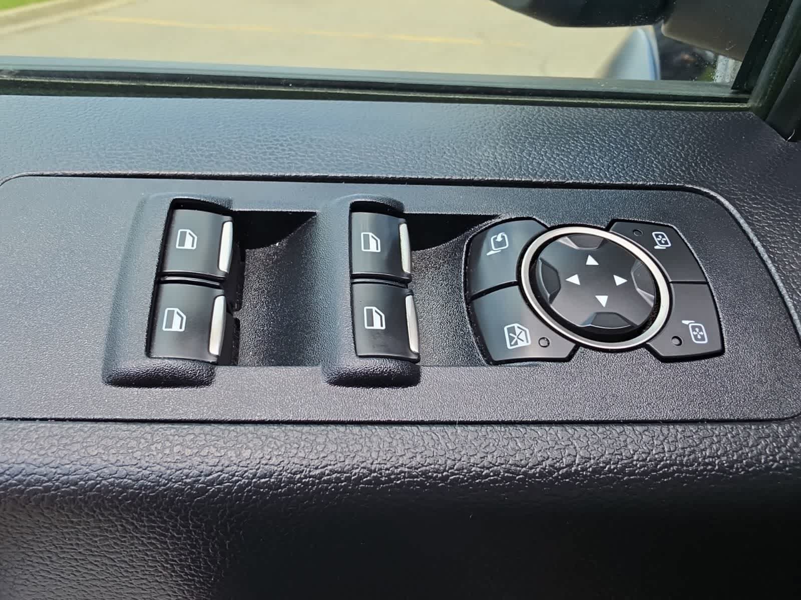 Used 2019 Ford F150 Raptor w/ Equipment Group 802A Luxury AWD/4WD image 21