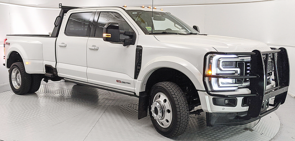 Used 2026 Ford F450 Platinum w/ FX4 Off-Road Package AWD/4WD image 1