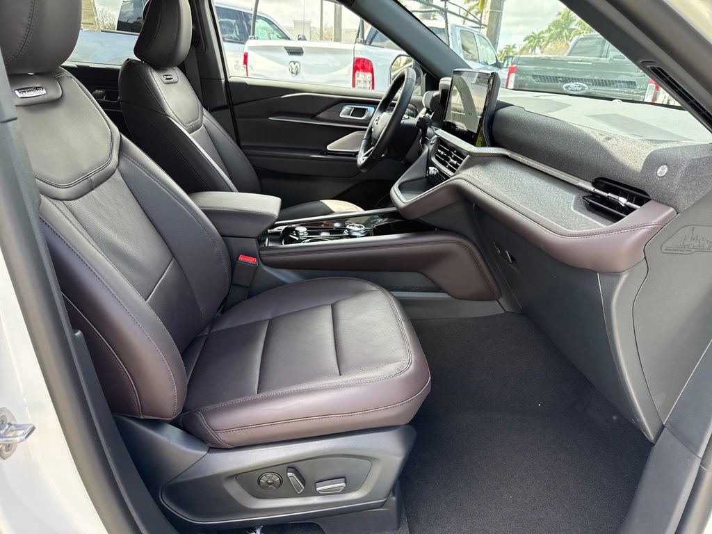 New 2026 Ford Explorer Platinum RWD image 22