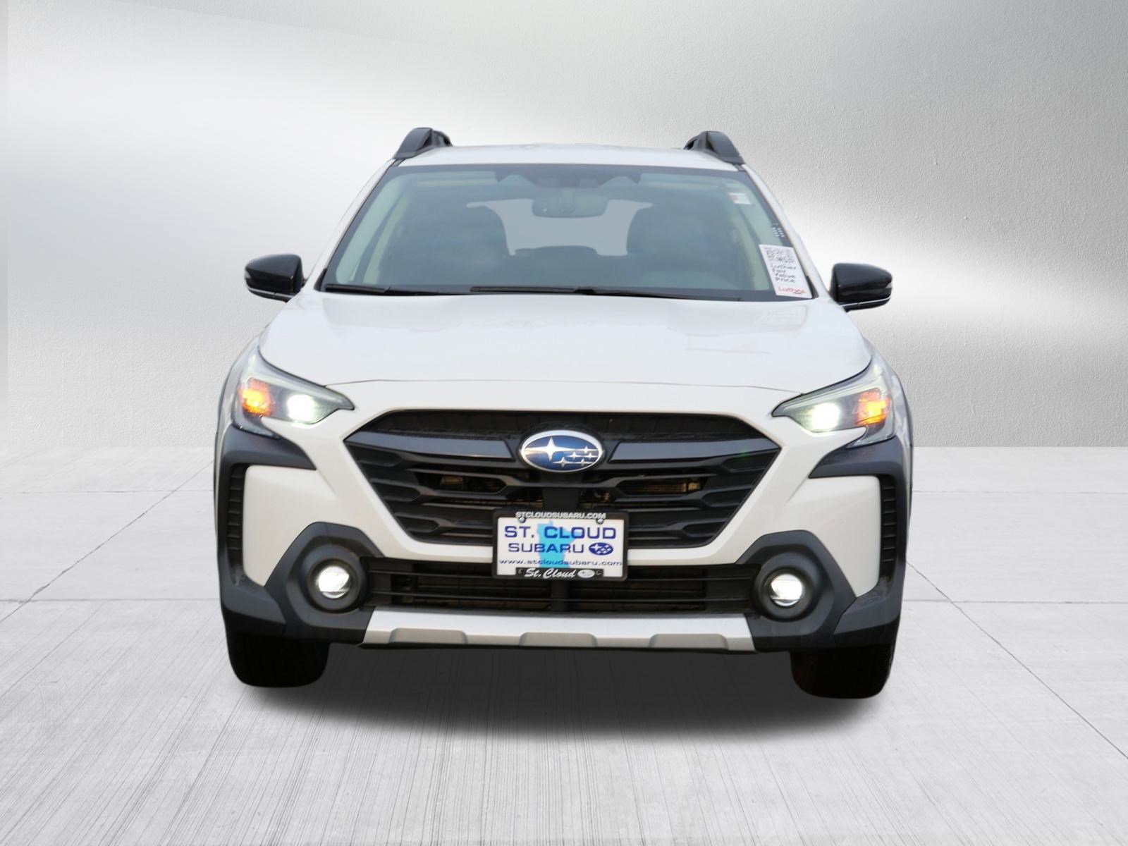 Used 2023 Subaru Outback Limited image 2