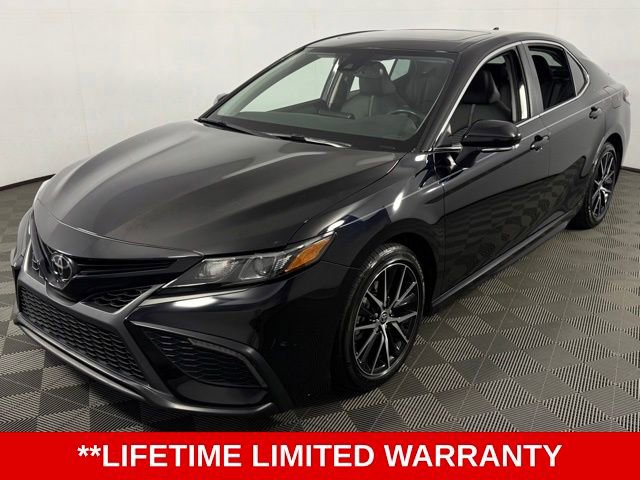 Used 2024 Toyota Camry SE w/ Convenience Package FWD image 3
