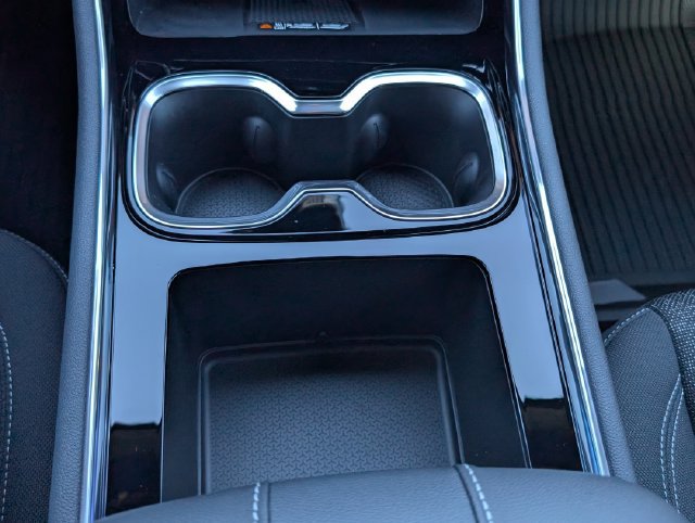 New 2027 Chevrolet Traverse LT w/ Sun and Wheel Package FWD image 26